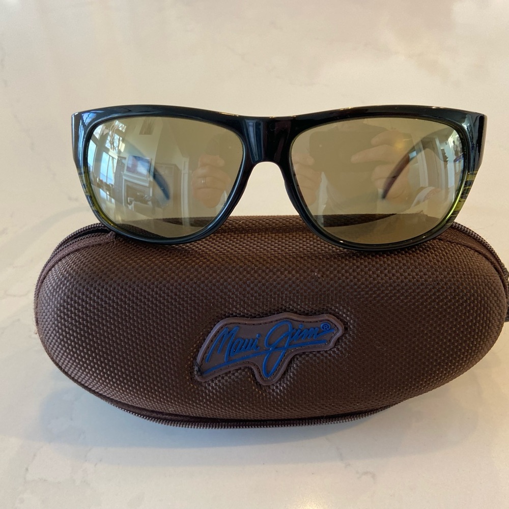 Maui Jim South Swell polarized sunglasses